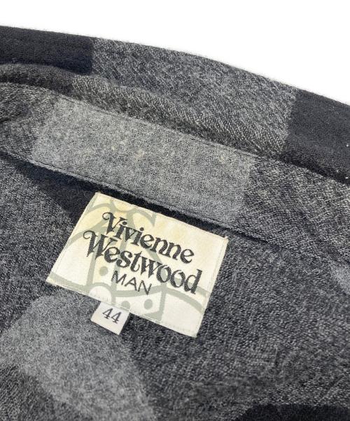 Vivienne Westwood man（ヴィヴィアン ウェストウッド マン）Vivienne Westwood man (ヴィヴィアン ウェストウッド マン) デザインシャツ グレー サイズ:44の古着・服飾アイテム