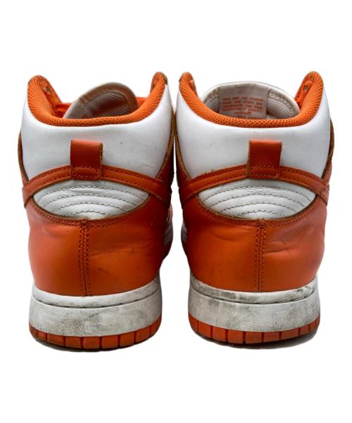 NIKE（ナイキ）NIKE (ナイキ) スニーカー ホワイト×オレンジ サイズ:US9.5/UK8.5/EUR43/27.5cmの古着・服飾アイテム