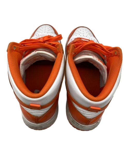 NIKE（ナイキ）NIKE (ナイキ) スニーカー ホワイト×オレンジ サイズ:US9.5/UK8.5/EUR43/27.5cmの古着・服飾アイテム