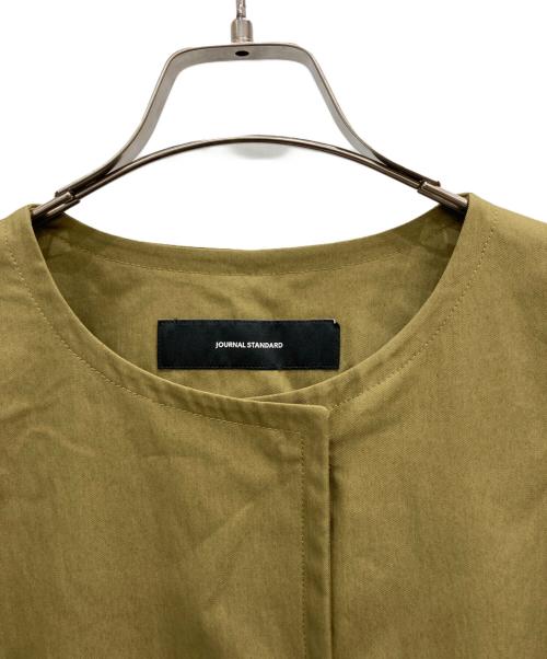 JOURNAL STANDARD（ジャーナルスタンダード）JOURNAL STANDARD (ジャーナルスタンダード) コットンナイロンギャバフレアコート カーキ サイズ:36 未使用品の古着・服飾アイテム