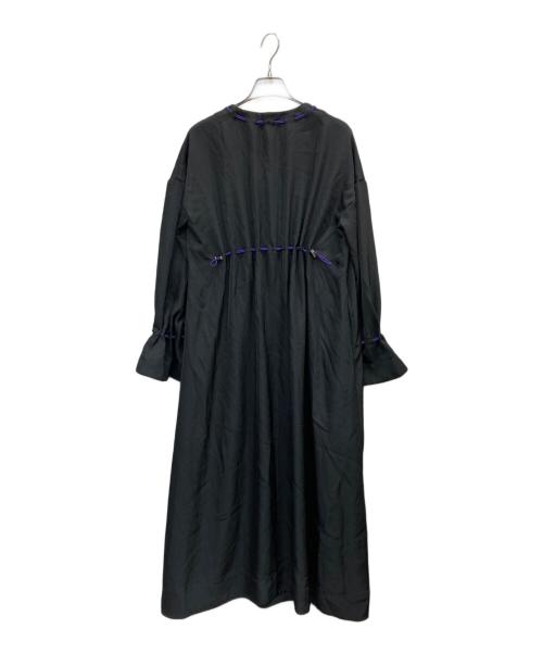 UN3D.（アンスリード）UN3D. (アンスリード) ドローストリングワンピース ブラック サイズ:36 未使用品の古着・服飾アイテム