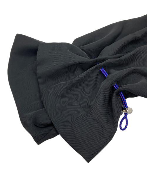 UN3D.（アンスリード）UN3D. (アンスリード) ドローストリングワンピース ブラック サイズ:36 未使用品の古着・服飾アイテム