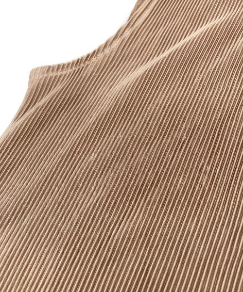 UN3D.（アンスリード）UN3D. (アンスリード) アコーディオン プリーツ ルームドレス ワンピース ベージュ サイズ:FREEの古着・服飾アイテム