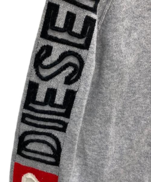 DIESEL（ディーゼル）DIESEL (ディーゼル) K-SARRI サイドロゴカーディガン ライトグレー サイズ:XSの古着・服飾アイテム