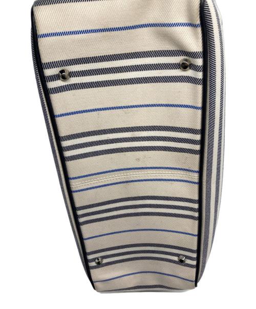 BURBERRY（バーバリー）BURBERRY (バーバリー) ハンドバッグ アイボリー サイズ:表記なしの古着・服飾アイテム