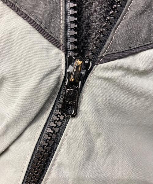 US ARMY（ユーエスアーミー）US ARMY (ユーエスアーミー) トレーニングジャケット グレー サイズ:L-Rの古着・服飾アイテム