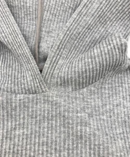 alo yoga（アローヨガ）ALO Yoga (アローヨガ) ミューズフーディー グレー サイズ:XSの古着・服飾アイテム