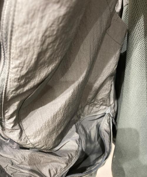 DAIWA PIER39（ダイワ ピア39）DAIWA PIER39 (ダイワ ピア39) TECH MIL VEST REVERSIBLE グレー サイズ:Mの古着・服飾アイテム