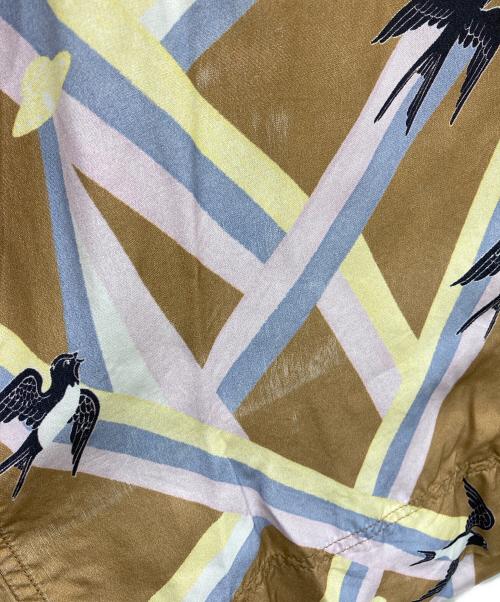 BRU NA BOINNE（ブルーナボイン）BRU NA BOINNE (ブルーナボイン) スワロービーム&アカプルコL/Sシャツ ベージュ サイズ:Mの古着・服飾アイテム