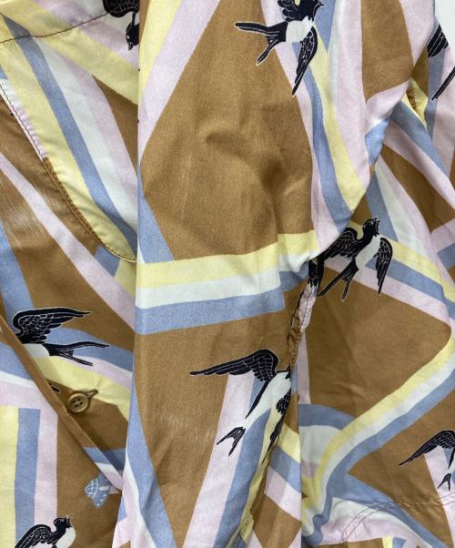 BRU NA BOINNE（ブルーナボイン）BRU NA BOINNE (ブルーナボイン) スワロービーム&アカプルコL/Sシャツ ベージュ サイズ:Mの古着・服飾アイテム