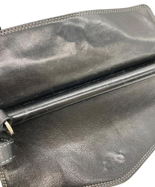 DAKOTA（ダコタ）DAKOTA (ダコタ) レザーショルダーバッグ ブラックの古着・服飾アイテム