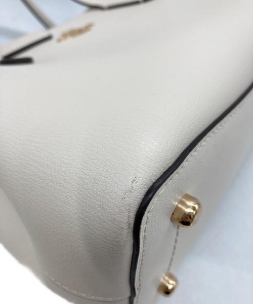 COACH（コーチ）COACH (コーチ) ミニアベニュー キャリーオール2WAYバッグ アイボリーの古着・服飾アイテム