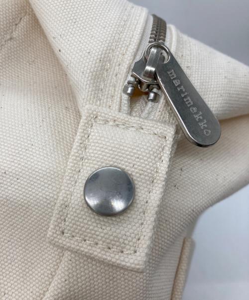 marimekko（マリメッコ）marimekko (マリメッコ) MONO BACKPACK SOLID アイボリーの古着・服飾アイテム