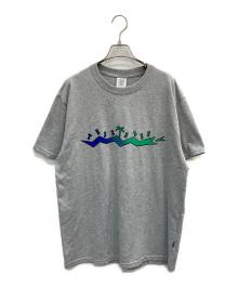 YESEYESEE（イエスアイシー）の古着「プリントTシャツ」｜ライトグレー