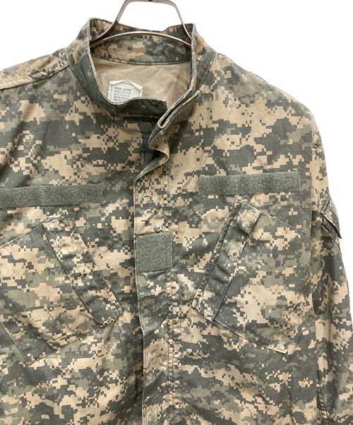 ミリタリージャケット（ミリタリージャケット）ミリタリージャケット (ミリタリージャケット) デジカモジャケット オリーブ サイズ:Mの古着・服飾アイテム