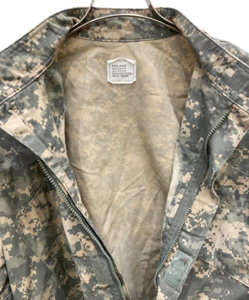 ミリタリージャケット（ミリタリージャケット）ミリタリージャケット (ミリタリージャケット) デジカモジャケット オリーブ サイズ:Mの古着・服飾アイテム