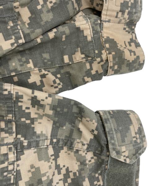 ミリタリージャケット（ミリタリージャケット）ミリタリージャケット (ミリタリージャケット) デジカモジャケット オリーブ サイズ:Mの古着・服飾アイテム