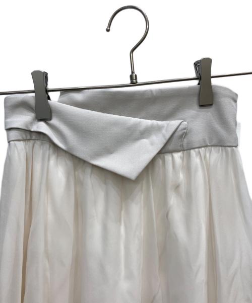 Snidel（スナイデル）Snidel (スナイデル) オーガンフレアースカート アイボリー 未使用品の古着・服飾アイテム