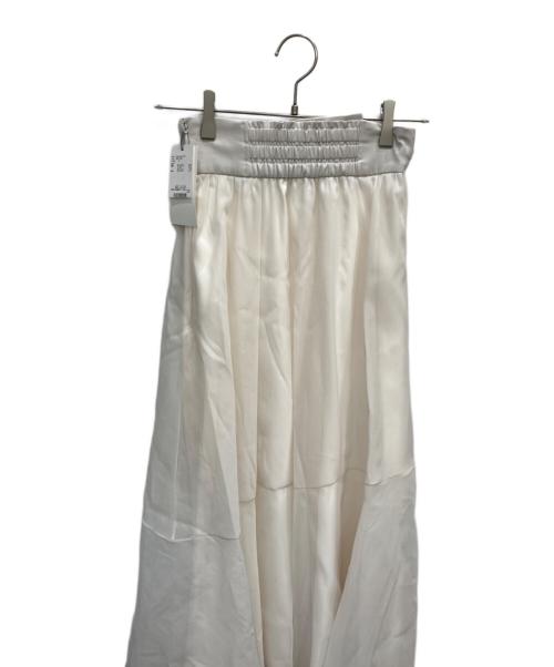 Snidel（スナイデル）Snidel (スナイデル) オーガンフレアースカート アイボリー 未使用品の古着・服飾アイテム