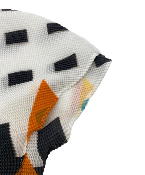 ISSEY MIYAKE（イッセイミヤケ）ISSEY MIYAKE (イッセイミヤケ) 半袖カットソー 総柄 サイズ:表記なしの古着・服飾アイテム