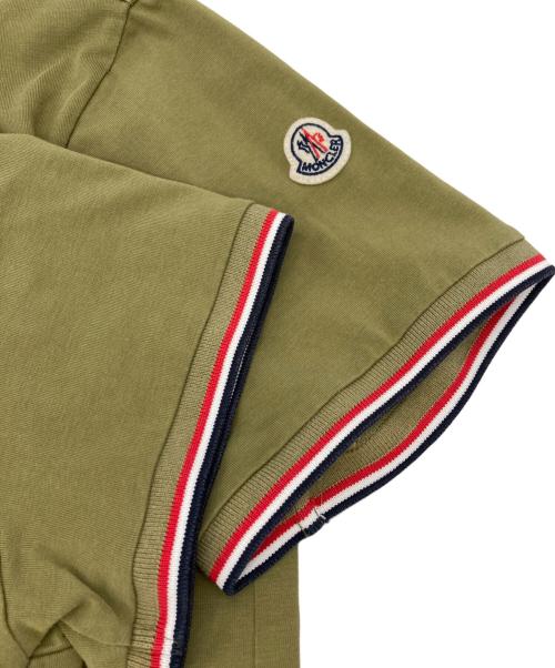 MONCLER（モンクレール）MONCLER (モンクレール) VネックTシャツ オリーブ サイズ:Lの古着・服飾アイテム