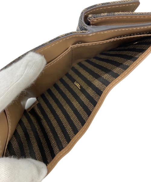 FENDI（フェンディ）FENDI (フェンディ) BAGUETTE バゲット 3つ折り財布 ブラウンの古着・服飾アイテム