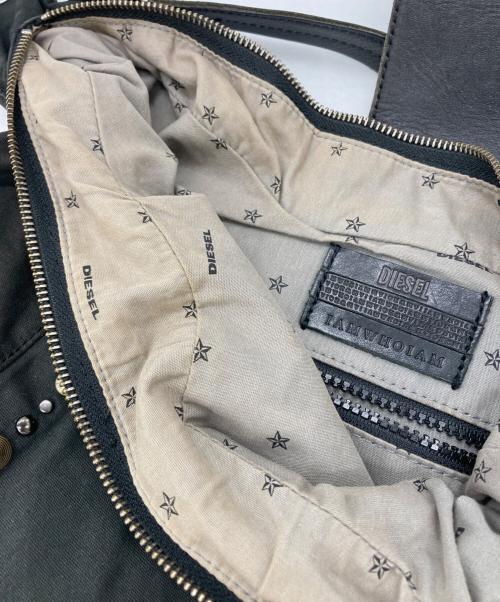 DIESEL（ディーゼル）DIESEL (ディーゼル) IAMWHOIAM 三日月スタッズワンショルダーバッグ ブラックの古着・服飾アイテム