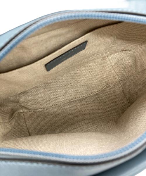 JIMMY CHOO（ジミーチュウ）JIMMY CHOO (ジミーチュウ) フラットスタースタッズバッグ ブルーの古着・服飾アイテム