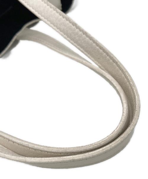 BALENCIAGA（バレンシアガ）BALENCIAGA (バレンシアガ) エブリディトートバッグ ホワイトの古着・服飾アイテム