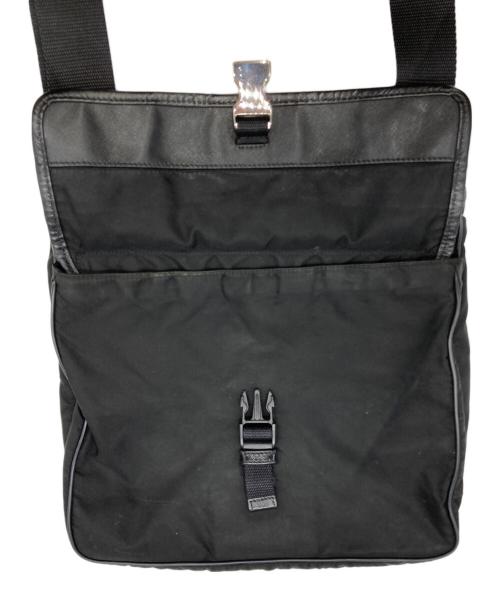 PRADA（プラダ）PRADA (プラダ) ロゴプレートショルダーバッグ ブラックの古着・服飾アイテム