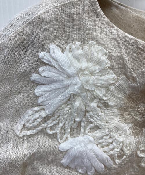 BEARDSLEY（ビアズリー）BEARDSLEY (ビアズリー) 刺繍リネンブラウス ベージュ サイズ:FREEの古着・服飾アイテム