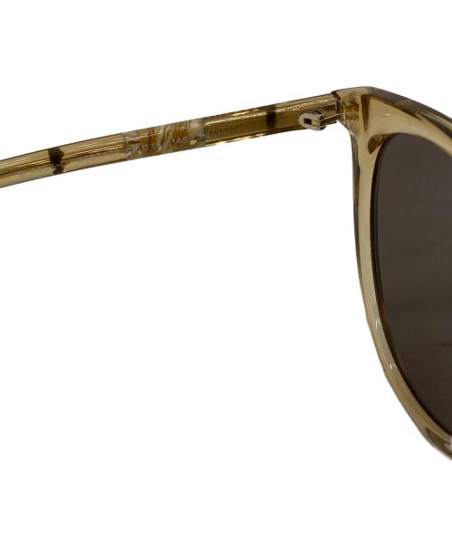 BURBERRY（バーバリー）BURBERRY (バーバリー) クリアフレームサングラス ベージュ サイズ:56□18-145の古着・服飾アイテム