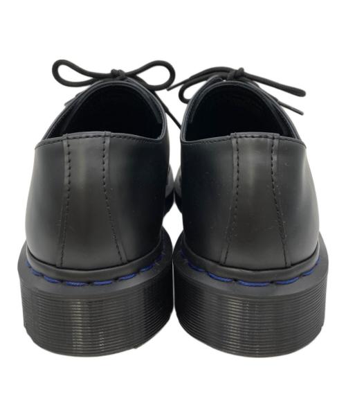 Dr.Martens（ドクターマーチン）Dr.Martens (ドクターマーチン) ネイビーステッチ 3 ホール シューズ ブラック サイズ:UK8の古着・服飾アイテム