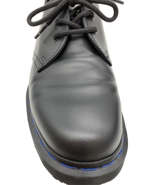 Dr.Martens（ドクターマーチン）Dr.Martens (ドクターマーチン) ネイビーステッチ 3 ホール シューズ ブラック サイズ:UK8の古着・服飾アイテム