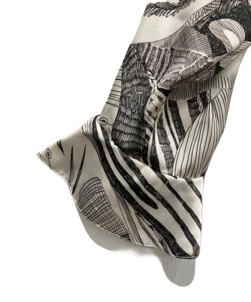 NARA CAMICIE（ナラカミーチェ）NARA CAMICIE (ナラカミーチェ) 総柄フリルブラウス グレー サイズ:L 未使用品の古着・服飾アイテム