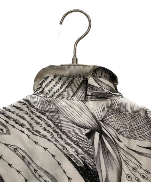 NARA CAMICIE（ナラカミーチェ）NARA CAMICIE (ナラカミーチェ) 総柄フリルブラウス グレー サイズ:L 未使用品の古着・服飾アイテム