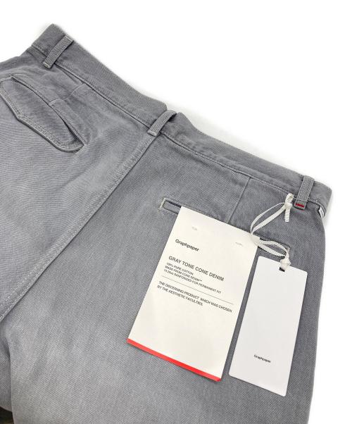 Graphpaper（グラフペーパー）Graphpaper (グラフペーパー) Gray Tone Cone Denim Two Tuck Pants グレー サイズ:3 未使用品の古着・服飾アイテム