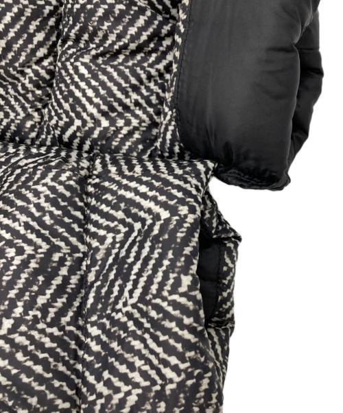 WEEKEND Max Mara（ウィークエンド マックスマーラ）Weekend Max Mara (ウィークエンド マックスマーラ) 転写プリントダウンコート グレー サイズ:42の古着・服飾アイテム