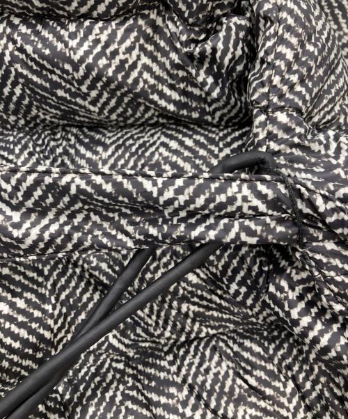 WEEKEND Max Mara（ウィークエンド マックスマーラ）Weekend Max Mara (ウィークエンド マックスマーラ) 転写プリントダウンコート グレー サイズ:42の古着・服飾アイテム