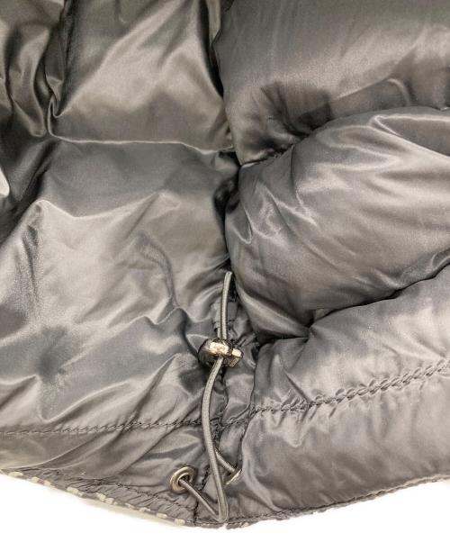 WEEKEND Max Mara（ウィークエンド マックスマーラ）Weekend Max Mara (ウィークエンド マックスマーラ) 転写プリントダウンコート グレー サイズ:42の古着・服飾アイテム