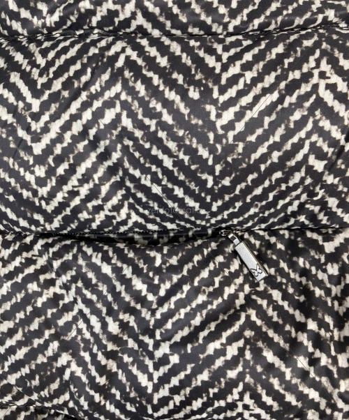 WEEKEND Max Mara（ウィークエンド マックスマーラ）Weekend Max Mara (ウィークエンド マックスマーラ) 転写プリントダウンコート グレー サイズ:42の古着・服飾アイテム