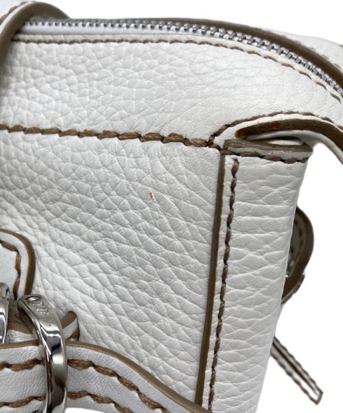 TOD'S（トッズ）TOD'S (トッズ) レザーショルダーバッグ ホワイトの古着・服飾アイテム