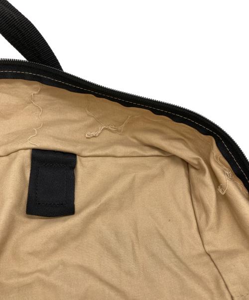 COMME des GARCONS（コムデギャルソン）COMME des GARCONS (コムデギャルソン) ロゴプリントホリデーシーズンメッセージバッグ ベージュの古着・服飾アイテム