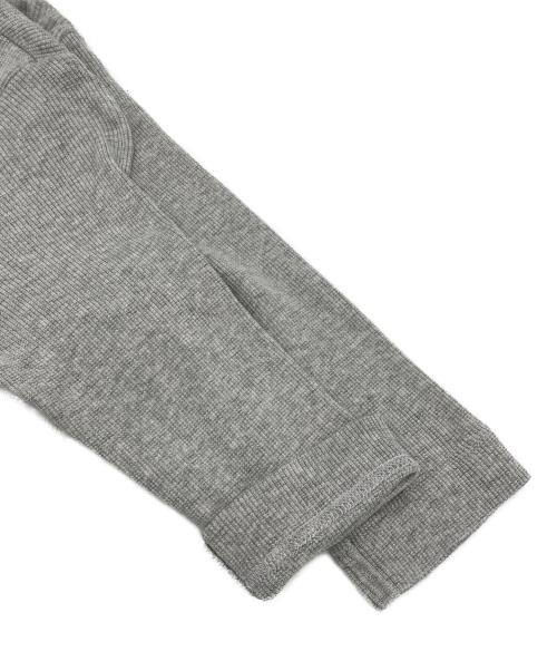 tamaki niime（タマキ ニイメ）tamaki niime (タマキ ニイメ) 半袖ニット グレーの古着・服飾アイテム