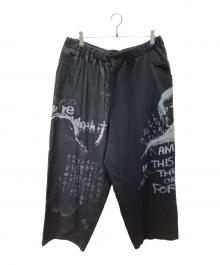 BLACK Scandal Yohji Yamamoto（ブラックスキャンダルヨウジヤマモト）の古着「プリントデザイントラックパンツ」｜ブラック