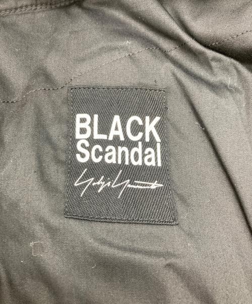 BLACK Scandal Yohji Yamamoto（ブラックスキャンダルヨウジヤマモト）BLACK Scandal Yohji Yamamoto (ブラックスキャンダルヨウジヤマモト) プリントデザイントラックパンツ ブラック サイズ:3の古着・服飾アイテム