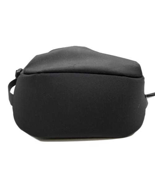 ARC'TERYX（アークテリクス）ARC'TERYX (アークテリクス) Arro 8 Shoulder Bag ブラック サイズ:表記なしの古着・服飾アイテム