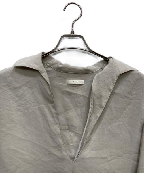 anuke（アンヌーク）anuke (アンヌーク) スキッパーシアーシャツ ベージュ サイズ:FREEの古着・服飾アイテム