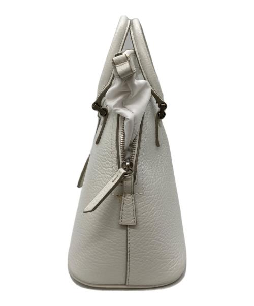 Maison Margiela（メゾンマルジェラ）Maison Margiela (メゾンマルジェラ) 「5AC」ミニ 2WAYバッグ ホワイトの古着・服飾アイテム