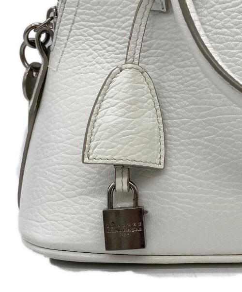 Maison Margiela（メゾンマルジェラ）Maison Margiela (メゾンマルジェラ) 「5AC」ミニ 2WAYバッグ ホワイトの古着・服飾アイテム